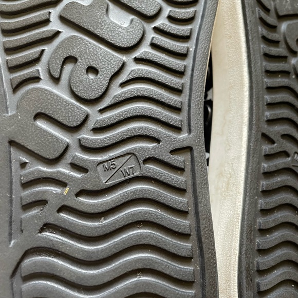 Disney native Minnie Mouse shoes - Picture 5 of 6